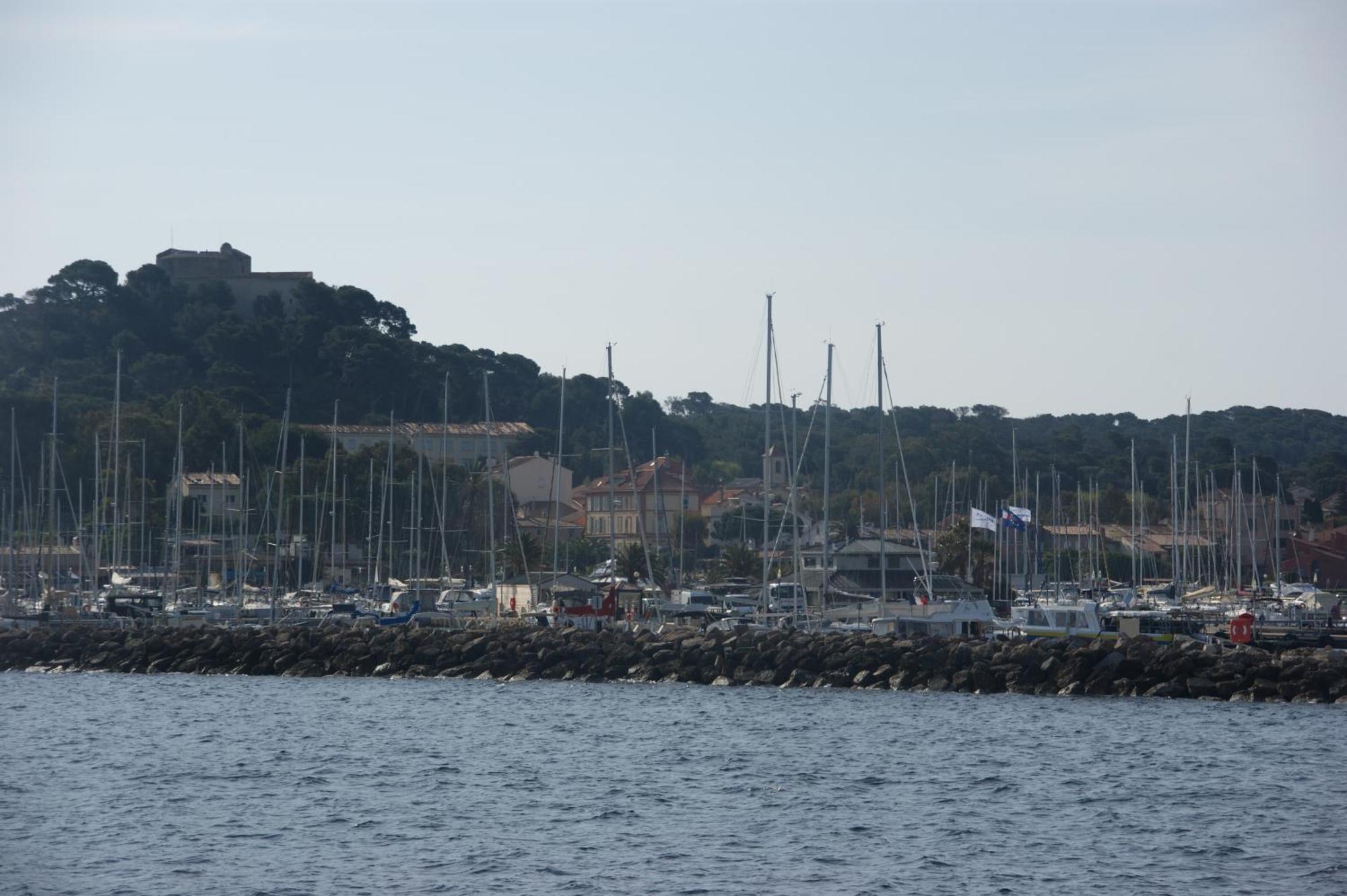 Auberge Des Glycines Porquerolles Esterno foto