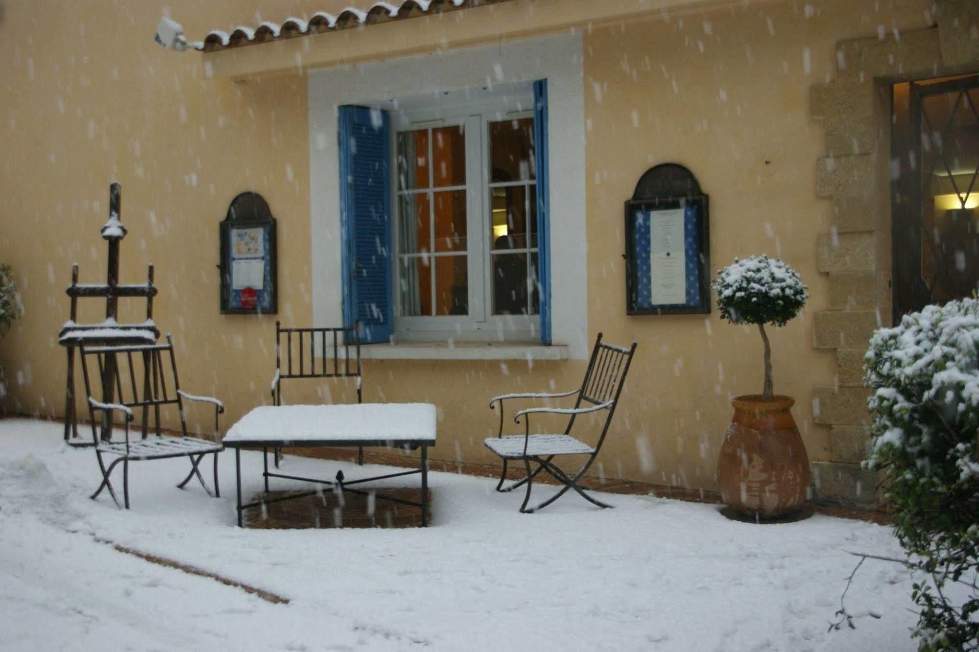 Auberge Des Glycines Porquerolles Esterno foto