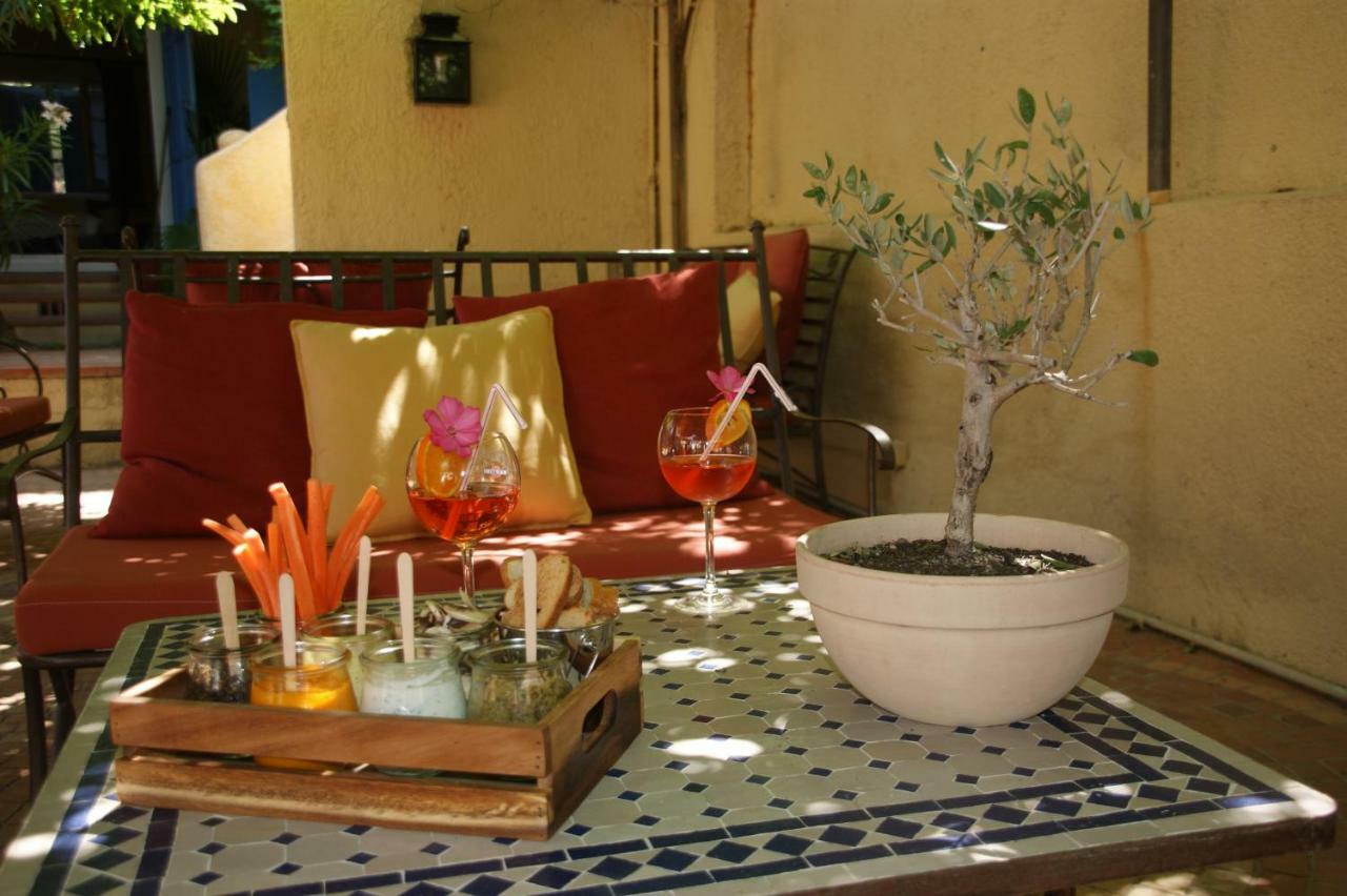 Auberge Des Glycines Porquerolles Esterno foto