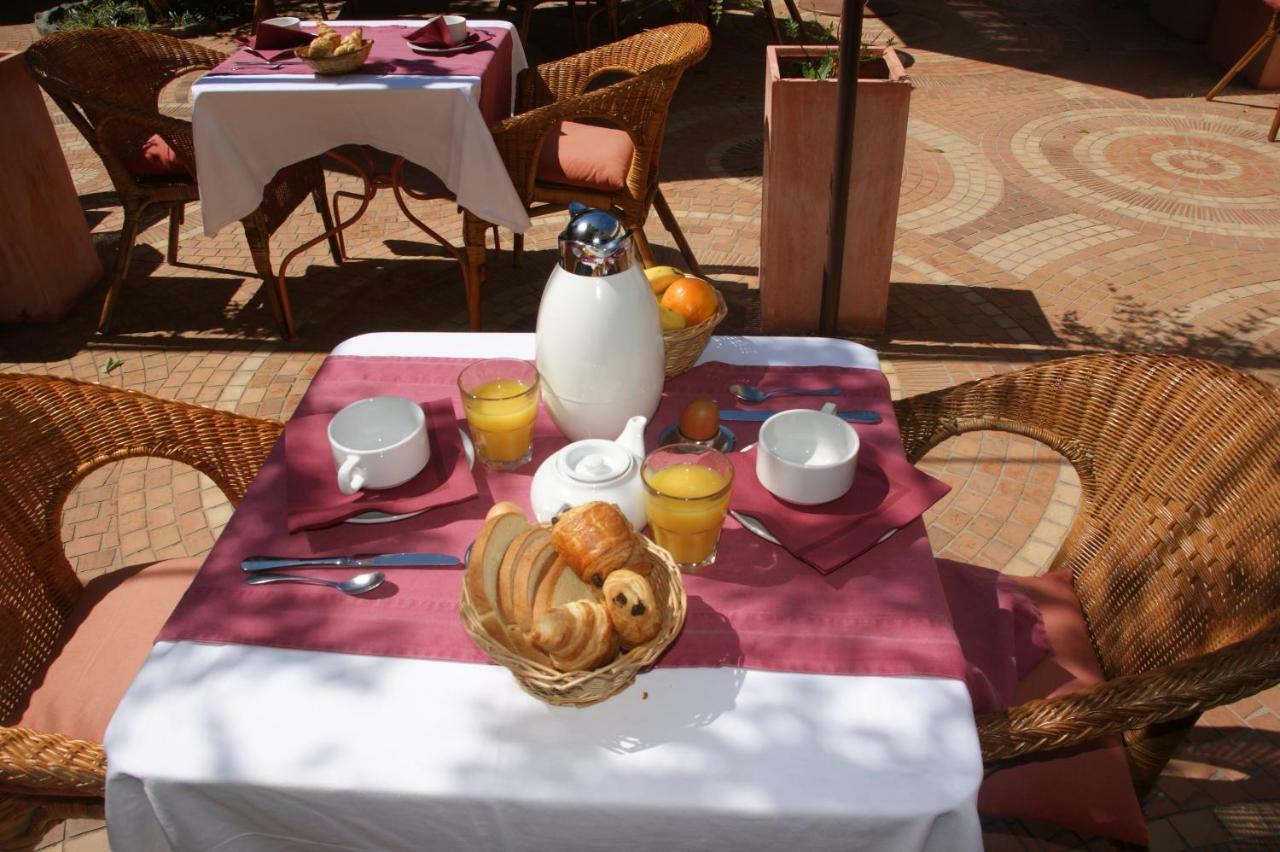 Auberge Des Glycines Porquerolles Esterno foto