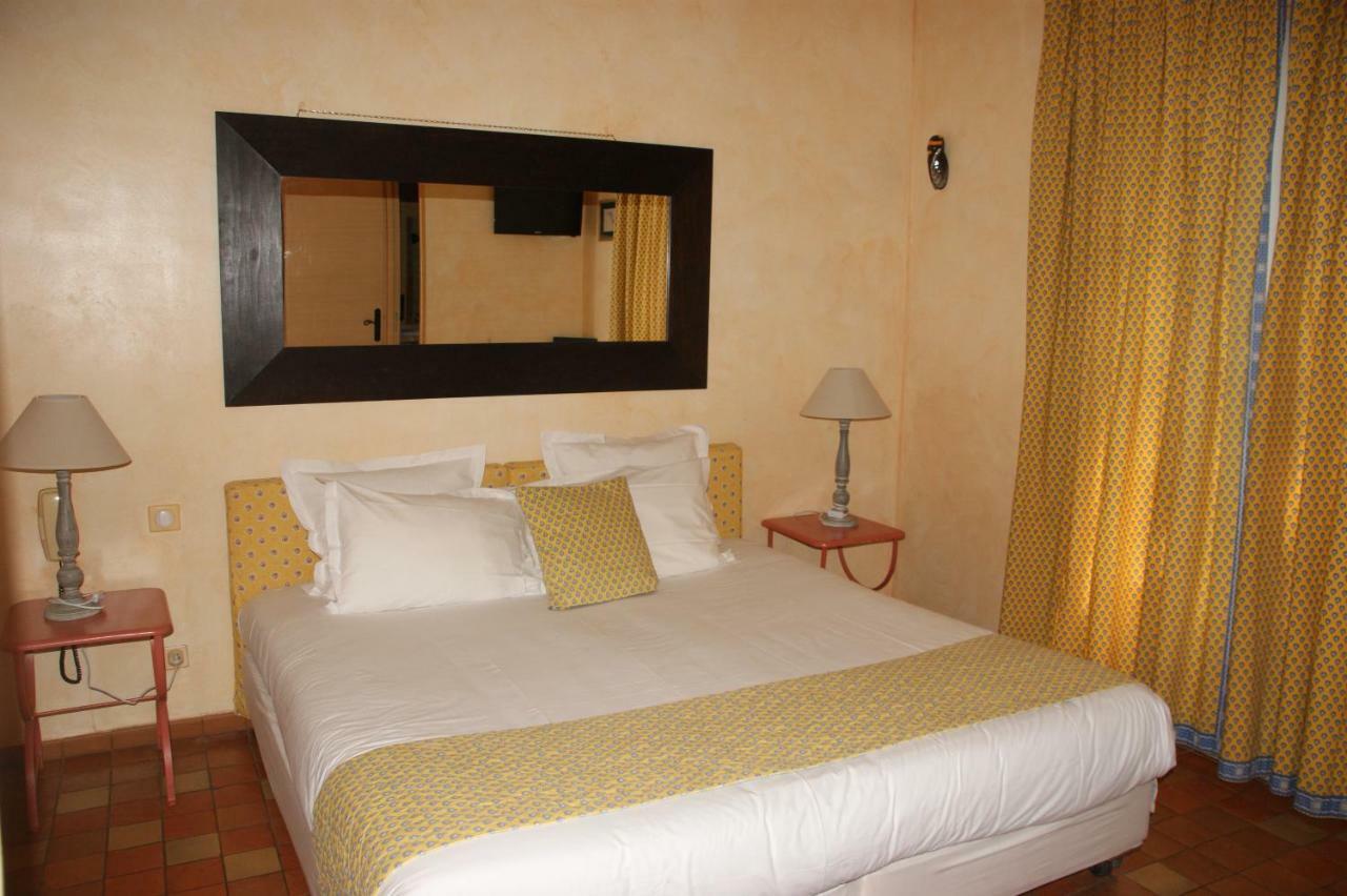 Auberge Des Glycines Porquerolles Esterno foto